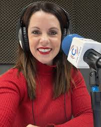 ✨ ¿Cómo escalar tu mensaje y tu impacto sin perder tu esencia? Muchas  mujeres tienen talento, experiencia y una historia poderosa… pero siguen  sintiendo que su voz no llega tan lejos como