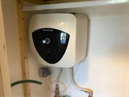 Règles d'entretien et de maintenance d'un chauffe eau. Chauffe Eau Electrique Ariston Aubussargues Gard 30 Ets Savener Installation