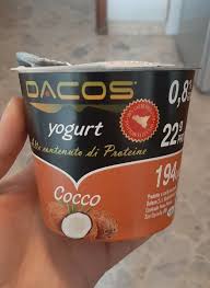 Un confezione da 250 grammi di ricotta a basso contenuto di grassi (con 1% di grassi contiene) contiene 30 grammi di proteine e 180 calorie circa. Yogurt Alto Contenuto Proteico