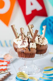 Ferrero Kinder Schokolade Muffins Unwiderstehlich Lecker Joyful Food Rezept Schokoladenmuffins Kinder Schokolade Schokoladen Muffins
