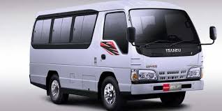 Sebut saja daihatsu xenia yang merupakan kembaran dari toyota avanza, mobil sejuta umat. 8 Harga Mobil Elf Microbus Semua Varian Oktober 2020 Otosia Com