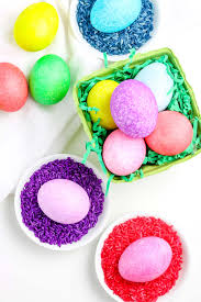 Place on a cooling rack with paper towels underneath, or create a makeshift rack with cut out sections of paper towel tube. How To Dye Easter Eggs With Food Coloring And Rice Easy Budget Recipes