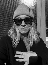 Life lately ❤️‍🔥 final laps at the park… winter boredom hobby was kicking  in already 🎨