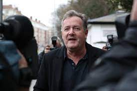 Top 10 cringe piers morgan moments. Piers Morgan Taunted By Gmb Presenter As He S Caught In Torrential Rain Liverpool Echo