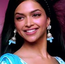 Deepika Padukone In Om Shanti Om Deepika Padukone Bollywood Makeup Deepika Padukone Movies