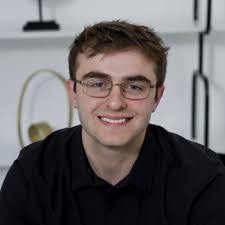 Christopher Pankratz's Instagram, Twitter & Facebook