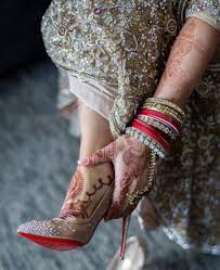 Spätestens im kindergarten fangen die meisten kinder an, eigene bekleidungswünsche zu äußern. Indische Hochzeit Interessantes Uber Hochzeitsbrauche Regeln U V M