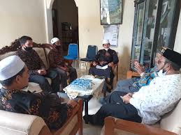 Setelah peperangan selesai kaum qurays membentuk perkumpulan yang bernama…………. Pemko Banda Aceh Tempatkan Guru Tahfidz Ke Dayah Analisa Aceh