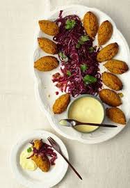 Susslupinennocken Mit Rotkohlsalat Und Orangendip Rezept Rezept Essen Und Trinken Rezepte Essen