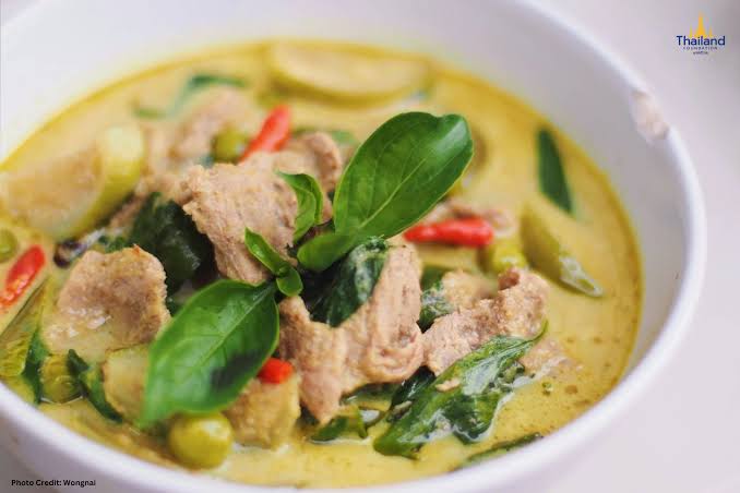 Green Curry (Kaeng Khiao Waan)