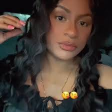 Sonya Cummings's Instagram, Twitter & Facebook