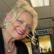 Michelle Krull's Instagram, Twitter & Facebook