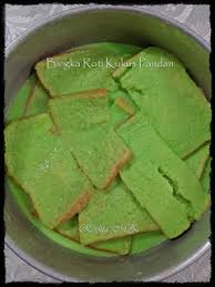 Wil je zien hoe job en perry hun eigen draai geven aan de roti kukus van lola van toko lo? Bingka Roti Kukus Pandan
