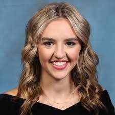 Gillian Garner's Instagram, Twitter & Facebook