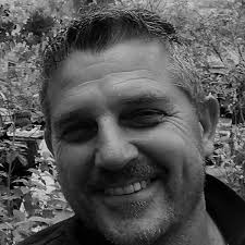 Chasing December : Flint, Gary: Amazon.de: Books