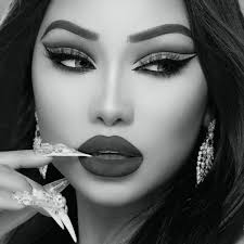 Contact Melly Sanchez