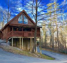 Our handcrafted log cabins have unique décor and the most fantastic views in. The 10 Best Gatlinburg Cabins Tripadvisor Gatlinburg Vacation Cabin Rentals