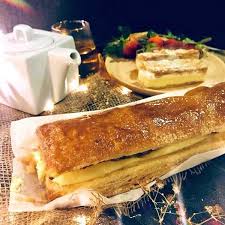 See more ideas about fruity cake, cupcake cakes, cake recipes. Klang Famous Apple Strudel Store Is Coming To Mon T Kiara Everydayonsales Com News