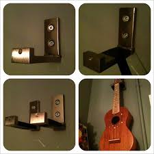 Reuse A Couple Of Ikea Hooks As Wall Hangers For A Guitar Or Ukulele Use Electrical Tape To Wrap Where The Instrument Will Rest And Fo Wohnen Ideen Wohnideen