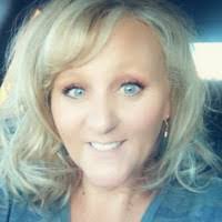 Stephanie Woolsey's Instagram, Twitter & Facebook