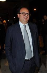 Guglielmo epifani è stato sposato a lungo con maria giuseppina de luca, sua moglie per tanti anni. Guglielmo Epifani E Moglie Dago Fotogallery