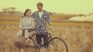 Petani prewedding di sawah adat jawa. Sayang Sayangan Di Tengah Sawah 5 Potret Prewedding Vicky Shu Ini Romantis Abis Seruni Id