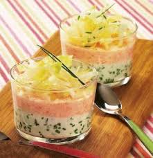Teste Et Adore Faisselle Ciboulette Saumon Et Endive Plus De Recettes De Verrines Sur Www Enviedebi Verrine Saumon Fume Recettes De Cuisine Verrine Saumon