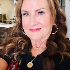 Carrie Underwood full