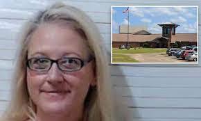 Martha Sasser's Instagram, Twitter & Facebook