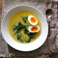 For its preparation, you can use both fresh and frozen spinach, but the first one is certainly preferable. Spinach Egg Drop Soup Recipe Sang Yoon Food Wine