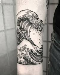 Wave tattoo wrist wave tattoo design wrist tattoos cute tattoos body art tattoos tattoos for guys tattoos for women new tattoos tatoos. Hammersmith Tattoo London On Instagram The Great Wave Off Kanagawa By Freakyamandine Thanks To All Our Custome London Tattoo Tattoos British Tattoo