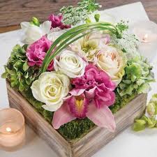 20 Flower Delivery Options For A Sweet Smelling Mother S Day Mothers Day Flowers Olive And Cocoa Olive Garden Delivery