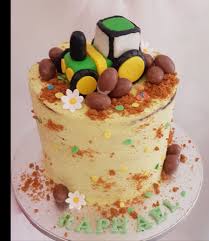 Layer Cake Tracteur Gateau Personnalise Dessert Patisserie