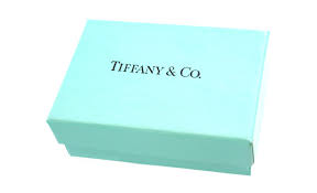 Concludi l ordine e prenota la spedizione. Is Tiffany Changing Its Iconic Blue Box Stylecaster