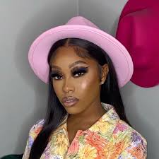 𝘍𝘢𝘴𝘩𝘪𝘰𝘯 𝘉𝘰𝘰𝘵𝘻 𝘊𝘢𝘮𝘱