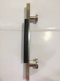 Belajar membuat sendiri handle atau pegangan atau tarikan pintu dari kayu menggunakan mesin bubut berikut dudukan handle. Jual Handle Pintu Tarikan Pintu Stainless Dan Kayu Kotak 33 Cm Jakarta Barat Dewinurhayati81luckyy Tokopedia