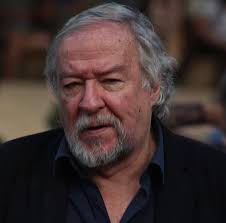 Fernando Rendón (Festival Internacional de Poesía de Medellín) en  NOTICIASDIAXDIA. Conexión Abierta