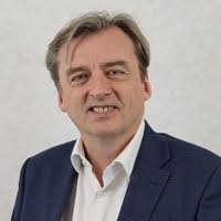 Wallace Cartwright's Instagram, Twitter & Facebook