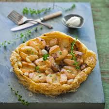 Pear And Shallot Tarte Tatin With Goat S Curd Recipe Myfoodbook Rezept Essen Fur Besondere Anlasse Essen Tarte Tatin