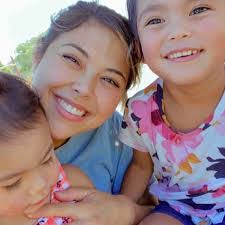 Anna Wilmoth's Instagram, Twitter & Facebook