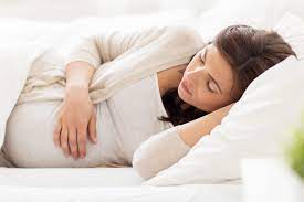 Sommeil Et Grossesse : 10 Astuces Pour Mieux Dormir Avec Un Ventre Rond
