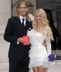 Tak lama berselang, wanda nara dan mauro icardi mengumumkan hubungan cinta mereka. Maxi Lopez And Wanda Nara Famousfix Com
