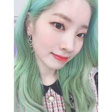 A Lost Star Baegigi5 Fotos E Videos Do Instagram Twice Dahyun Green Hair Green Hair Colors