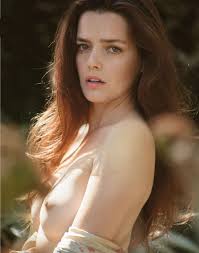 Roxane Mesquida - Free pics, galleries & more at Babepedia