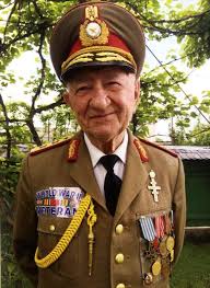 Comentarii despre al doilea razboi mondial. PaÈi Prin Istorie