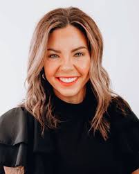 Shelby Barnhill's Instagram, Twitter & Facebook