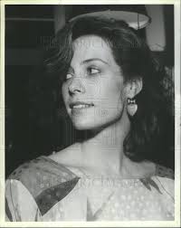 1985 Actress Nancy Rush Candid Picture Heart Earrings