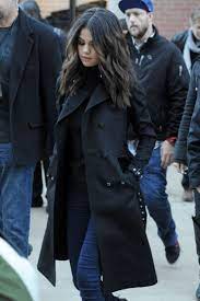 Fab Fashion Fix Selena Gomez Outfits Trench Coat Outfit Selena Gomez Style