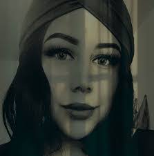 Flor Ramos's Instagram, Twitter & Facebook