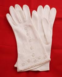 Vintage Gloves Women S White Dress Gloves By Ilovevintagestuff Vintage Gloves White Vintage Dress White Dress Gloves